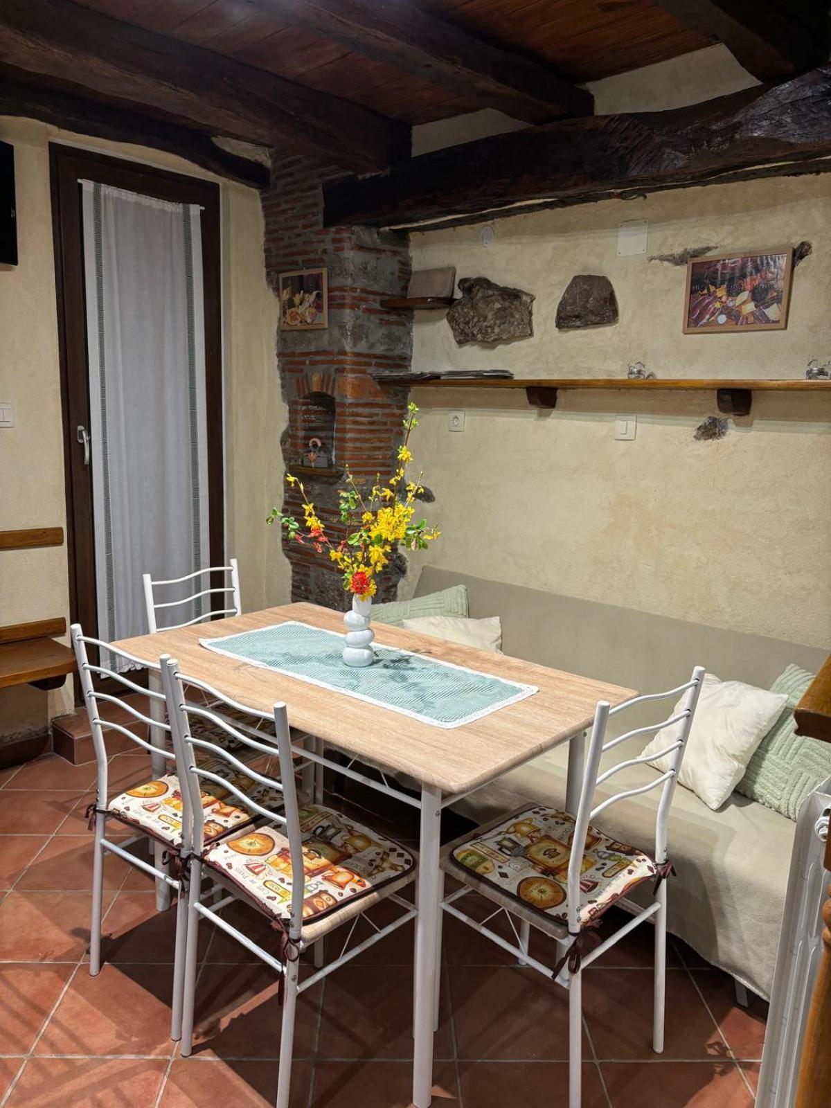 Appartement Antonia & Arian à Roč Extérieur photo