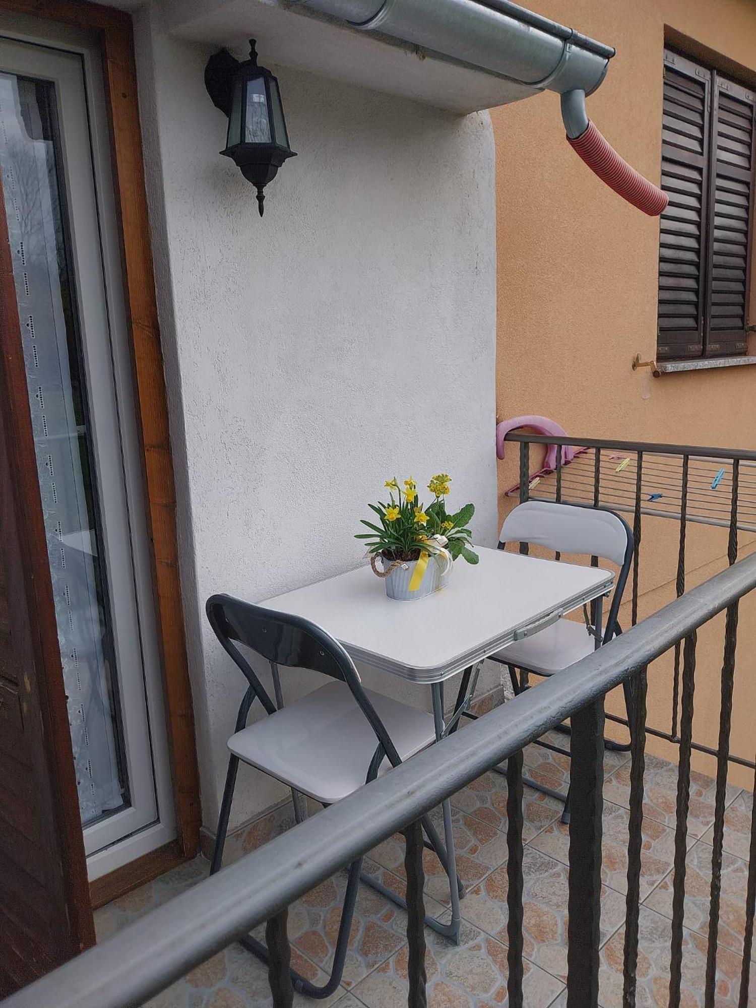Appartement Antonia & Arian à Roč Extérieur photo